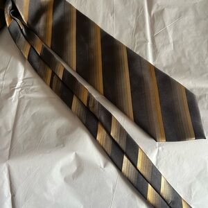 Stafford essentials Black and Gold Striped Tie